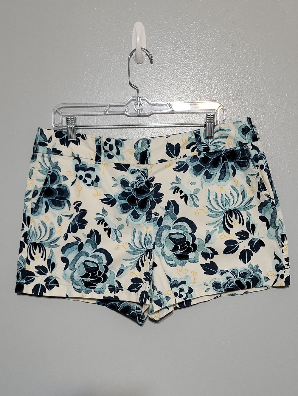 Loft Outlet Women's Teal Navy Cream Floral Chino Flat Front Shorts Sz 12 Preppy